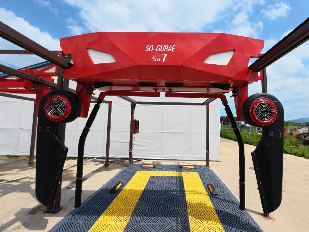 小鲸su7全自动洗车机